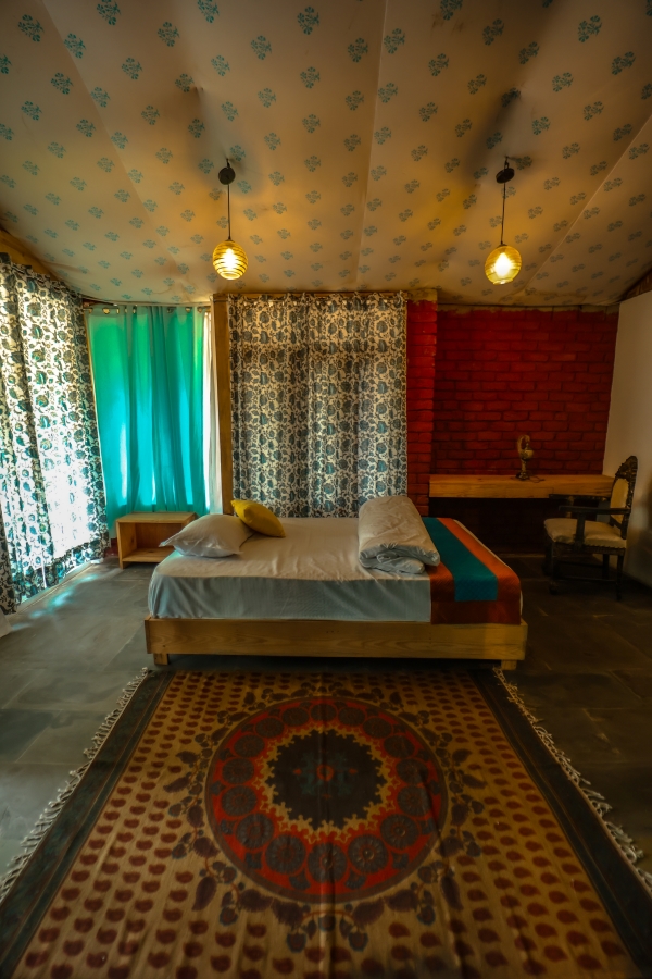 Best Luxury Cuisine Wellness Resorts in Jaipur with yoga classes for Day Outing